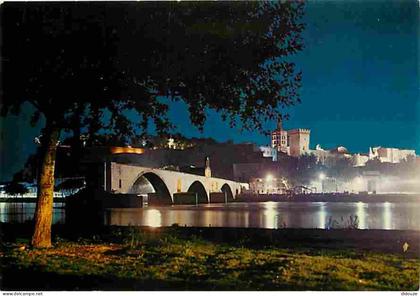 84 - Avignon - Le Pont Saint Bénézet - Le Palais des Papes - Le rocher des Doms vus de la tour Philippe le Bel - CPM - V