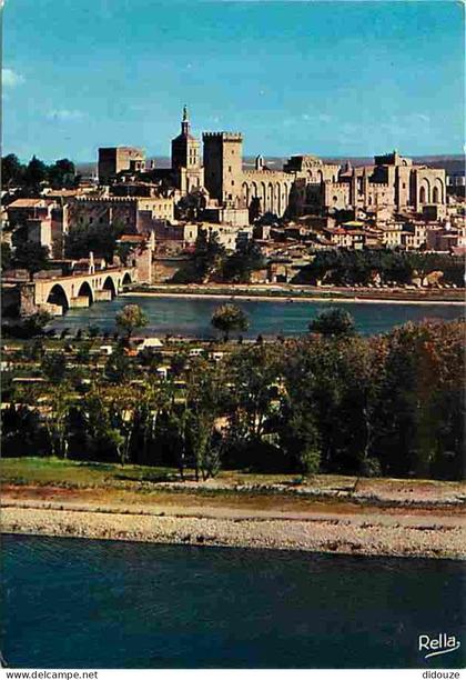 Carte Postale - 84 - Avignon - Le Pont Saint Bénézet - Le Petit Palais et le Palais des Papes vus de la Tour Philippe le