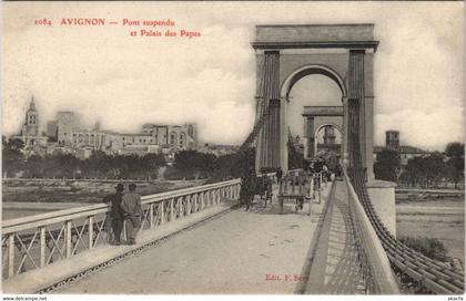 CPA AVIGNON Pont Suspendu et Palais des Papes (1086517)