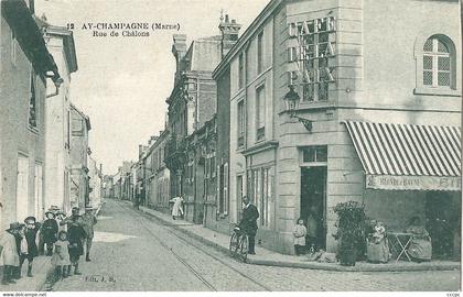 CPA AY - Champagne Rue de Châlons