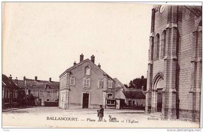 BALLANCOURT-SUR-ESSONNE PLACE DE LA MAIRIE ET L'EGLISE