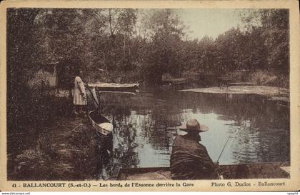 CPA Ballancourt Les Bords De I'Essonne Derriere La Gare