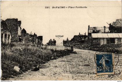 CPA Bapaume Place Faidherbe (1279992)