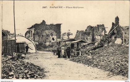 CPA BAPAUME-Place St-PIERRE (45666)