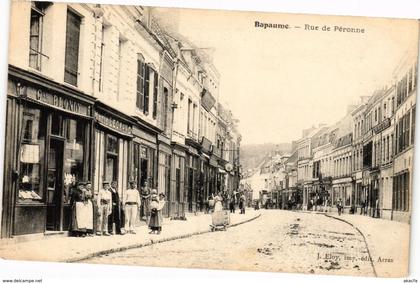 CPA BAPAUME - Rue de Péronne (220350)