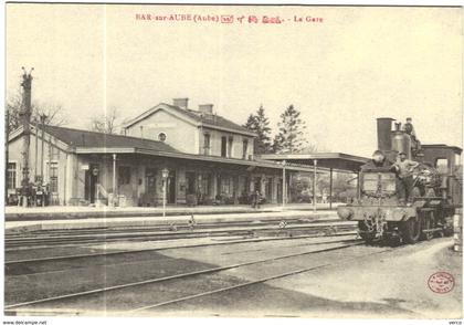 Carte Postale Ancienne  De BAR SUR AUBE-La Gare