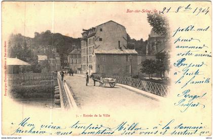 Carte Postale Ancienne de BAR SUR SEINE -Entrée de la ville