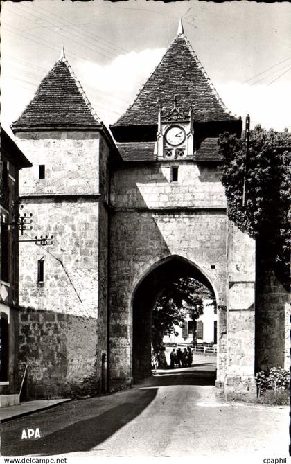CPA Barbotan Les Thermes Le Parche De I'Eglise