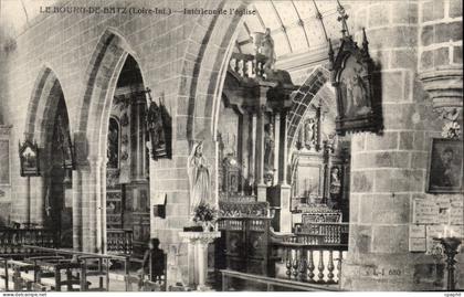 CPA Bourg en Batz Interieur de l'eglise