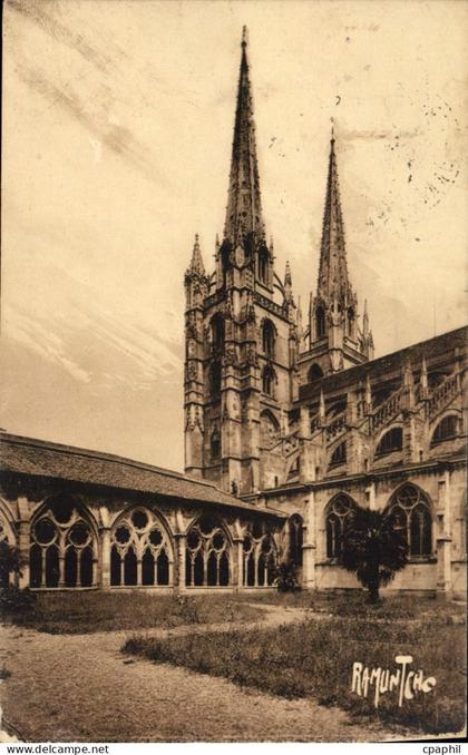 CPA Bayonne Cloitre Cathedrale de Bayonne