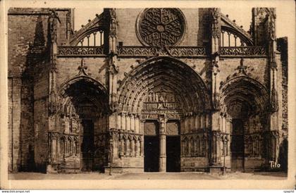 Bazas CPA Portique et fronton dfe la cathedrale