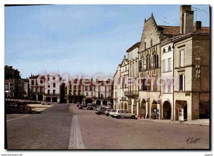 CPSM Bazas La place les Arcades