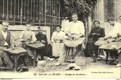REPRO Salies de Bearn Groupe de Sandaliers