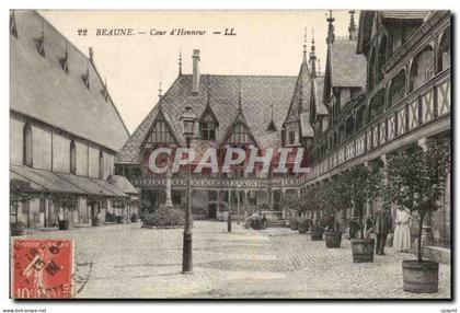 CPA Beaune cour d'Honneur