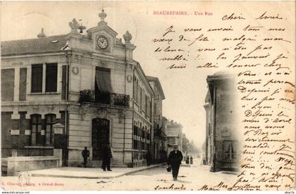 CPA BEAUREPAIRE - Une Rue (433442)