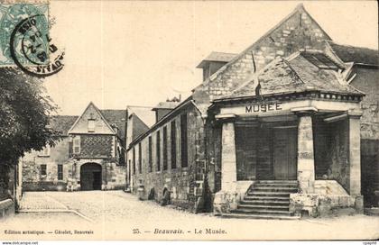 Beauvais CPA Le musee