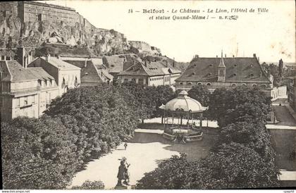CPA Belfort Le Chateau Le Lion I'Hotel De Ville Et Statue Quand Meme Lion