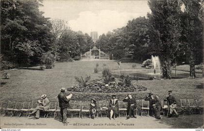 Bethune - Jardin Public - la Pelouse - CPA
