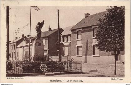CPA BEUVRAIGNES Monument (25083)