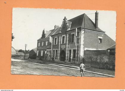 CPSM  -   Beuvraignes   -  (Somme) - La Mairie
