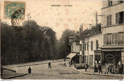 CPA BIEVRES - Le Parc (385090)