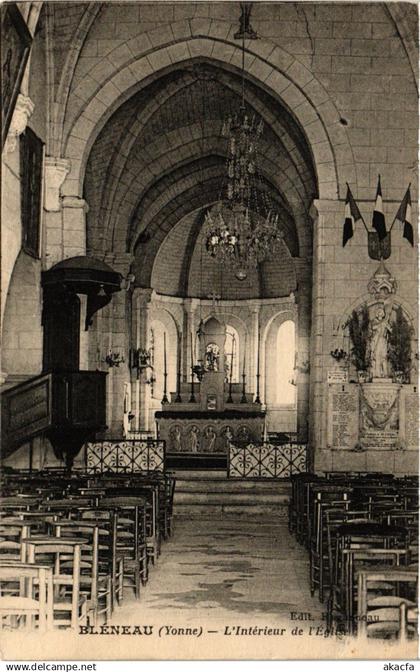 CPA BLENEAU - L'Int. de l'Église (357537)