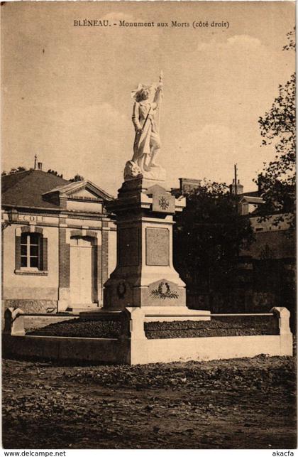 CPA Bleneau - Monument aux Morts - Cote Droit FRANCE (960636)