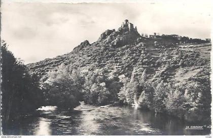 CPSM Blesle Le Château de Léotoing et la Vallée de l'Allagnon