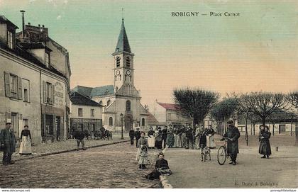 93 - SEINE SAINT-DENIS - BOBIGNY - place Carnot - vue sur église - superbe animation - 10221