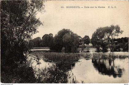 CPA BONNEUIL-sur-MARNE Ilots sur la Marne (1352359)