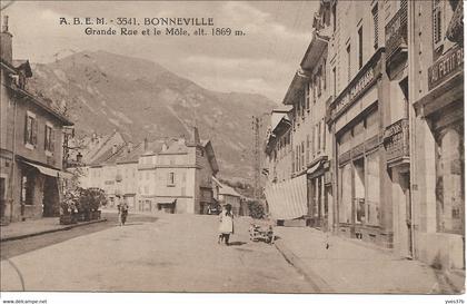 BONNEVILLE - Grande Rue et le Môle