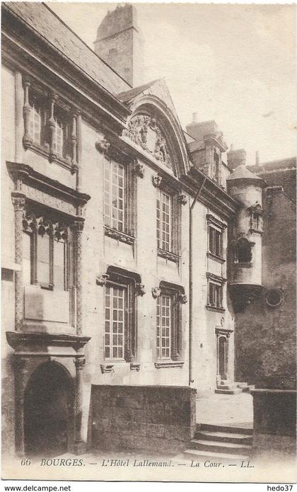 Bourges - L'Hôtel Lallemand - La Cour