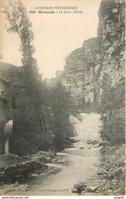 CPA L'Aveyron Pittoresque Bozouls le Gour d'enfer