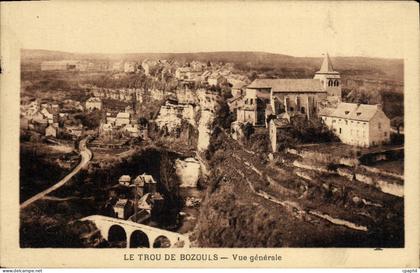 CPA Le Trou De Bozouls Vue generale