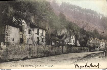 CPA BRANTOME habitations troglodytes