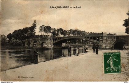 CPA BRAY-sur-SEINE - Le Pont (436597)