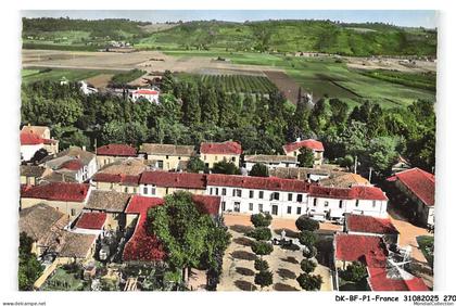DK-BFP1-0136-82 - BRESSOLS - En avion au-dessus - Place de la mairie