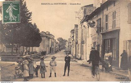 Brioux sur Boutonne         79       Grande rue     (voir scan)