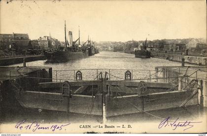 CPA Caen Le Bassin Bateau Saint Remy Caen