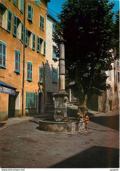 CPM Vieux Villages Varois Callas La Placette de la Paix