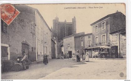 Hérault - Capestang - place Saint-Just