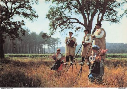 40 CASTETS FOLKLORE LANDAIS