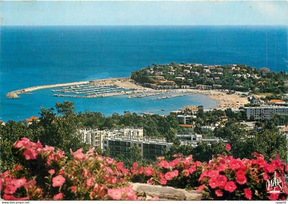 CPM La Cote d'Azur Cavalaire sur Mer Var Vue sur le Port