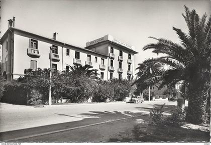 CPSM Cavalaire-sur-Mer Avenue des Alliés