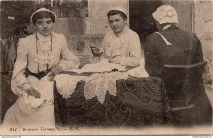 (11/01/26) REGION-CPA CENTRE - VAL DE LOIRE - BRODEUSES TOURANGELLES