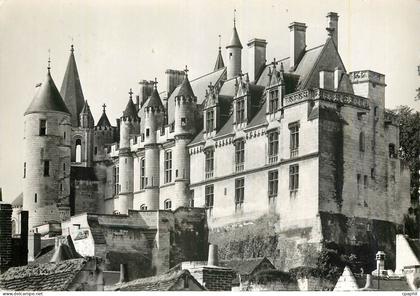 CPM Val de Loire Lochet le chateau (Facade orientale) et Tour Agnes Sorel