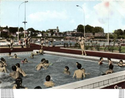 Cerizay - la piscine