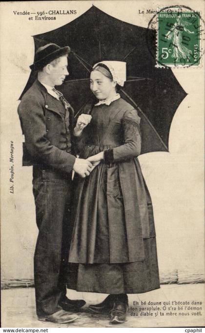CPA Challans Et Environs vendee Folklore Costume