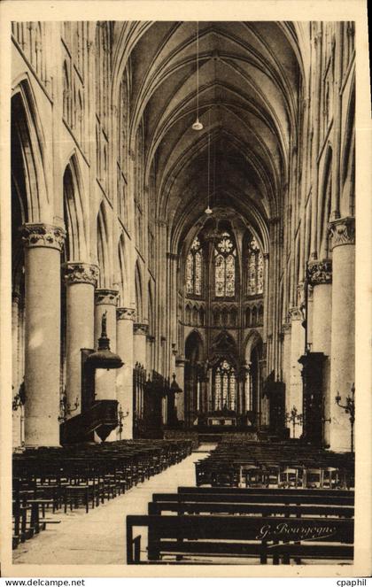 CPA Chalons Sur Marne Interieur De La Cathedrale