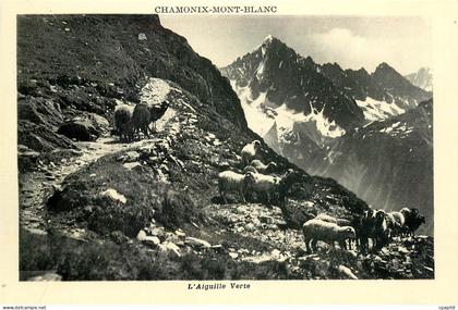 CPA Chamonix Mont Blanc L'Aiguille Verte Moutons